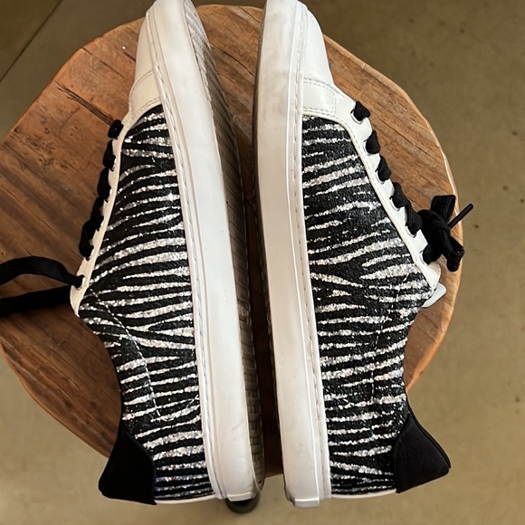 Nine West - Sparkly Zebra Striped Shoes - Size 9M - Picture 6 of 6